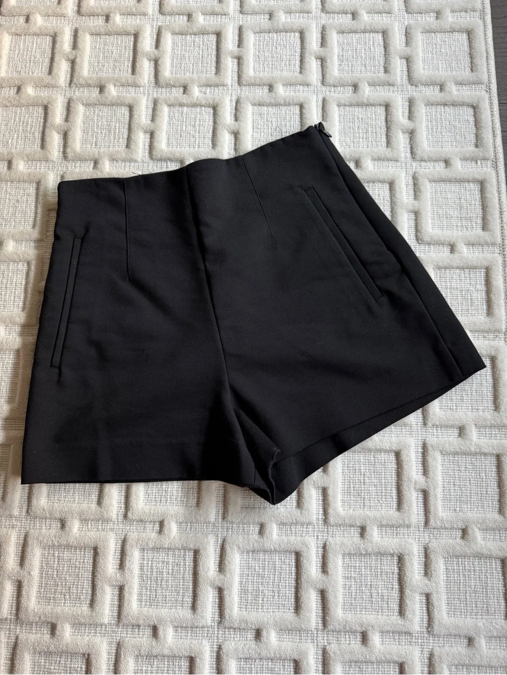 Zara Black High-Waist Tailored Shorts with Welt Pockets
